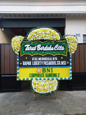Papan Bunga Duka di Akehuda
